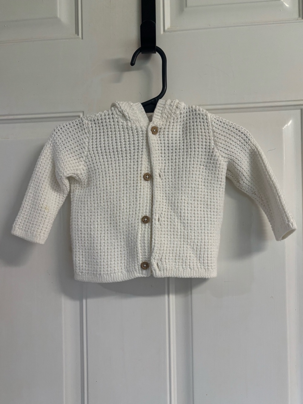 6M Carter's Unisex Ivory hooded bear ears button up long sleeve cardigan. In EUC